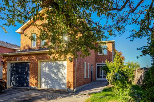 2211 Dale Ridge Dr, Oakville, ON, L6M3L4 | Card Image
