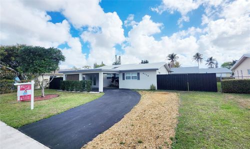 8116 Nw 72nd Ave, Tamarac, FL, 33321-7047 | Card Image
