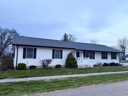 101 E Division St, Altamont, IL, 62411-1202 | Card Image