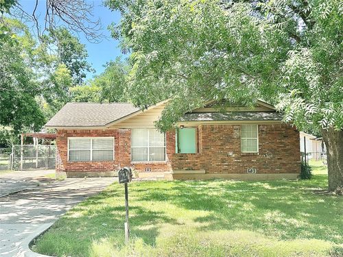 1125 Laguna Dr, Denton, TX, 76209-8762 | Card Image