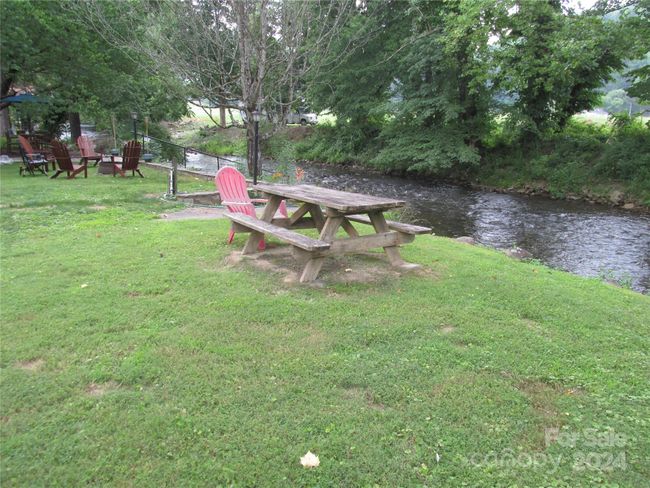 68 Toot Hollow Cir, House other with 2 bedrooms, 2 bathrooms and null parking in Bryson City NC | Image 8