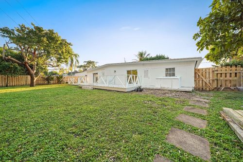 6934 Tradewind Way, Lake Worth, FL, 33462-4049 | Card Image