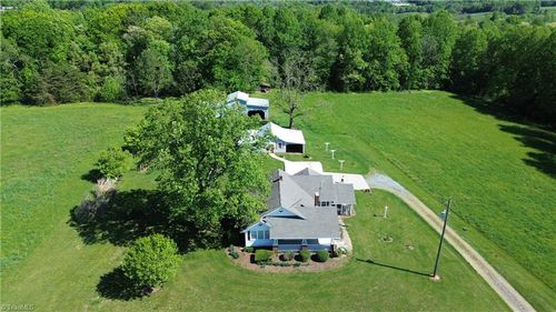 6395 Greenhorn Rd, Roaring River, NC, 28669-9181 | Card Image