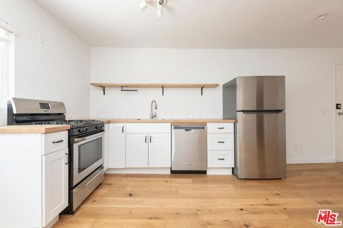 105a-3933 Marathon St, LOS ANGELES, CA, 90026 | Card Image