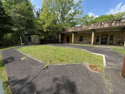 4089 Old Metal Rd, Palmyra, TN, 37142-2323 | Card Image