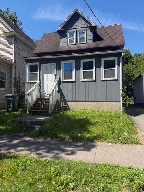 197 Sherman St, Rochester, NY, 14606-1750 | Card Image