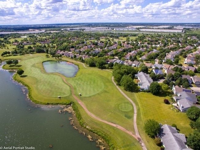 21513 W Douglas Ln, Condo with 3 bedrooms, 2 bathrooms and 2 parking in Plainfield IL | Image 27