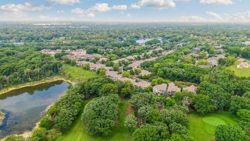 1329 Waterford Dr, Golden Valley, MN, 55422-4283 | Card Image