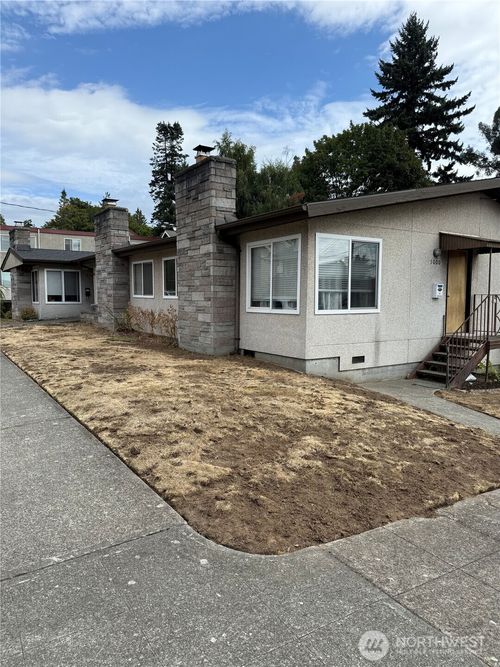 1000 N 49th St, Seattle, WA, 98103-6629 | Card Image