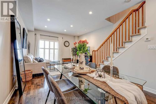 676 Rowley Common, Burlington, ON, L7L0A5 | Card Image