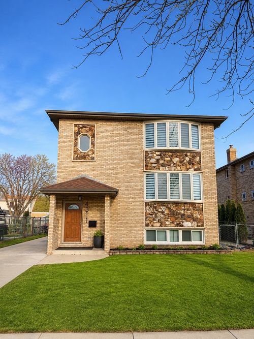 2-4311 Grace St, Schiller Park, IL, 60176-1907 | Card Image