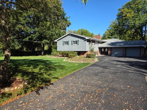 520 Eton Dr, North Barrington, IL, 60010-2017 | Card Image