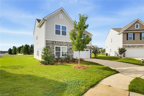 300 Baverhof Ct, Greensboro, NC, 27405-8316 | Card Image