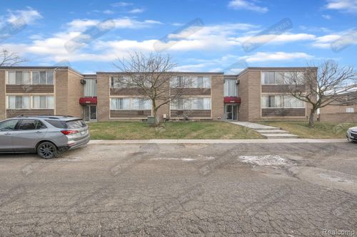 6015 Southfield Fwy, Detroit, MI, 48228-3878 | Card Image