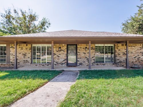 8 Canyon Creek Dr, Brownwood, TX, 76801-6603 | Card Image