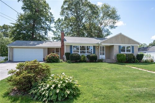 122 Belvedere Dr, Cranston, RI, 02920-4505 | Card Image