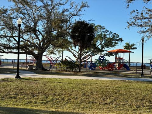 621 or 625 W Retta Esplanade, Punta Gorda, FL, 33950 | Card Image