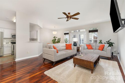 3832 Thomas Ridge Dr, Charlotte, NC, 28269-1581 | Card Image