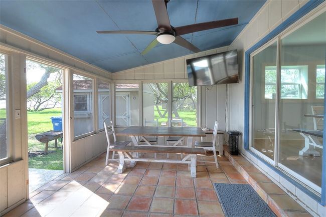 1010 First St Street, House other with 6 bedrooms, 4 bathrooms and 8 parking in Bayside TX | Image 11