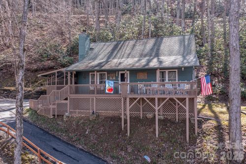 46 Hummingbird Dr, Maggie Valley, NC, 28751-8401 | Card Image