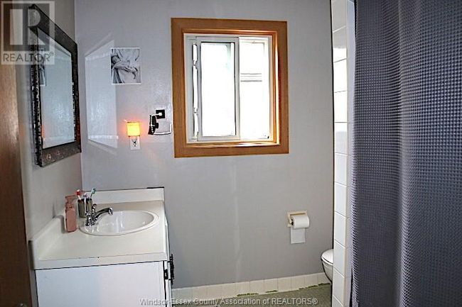 3372 Hemlock Rd, Home with 3 bedrooms, 2 bathrooms and null parking in Windsor ON | Image 18