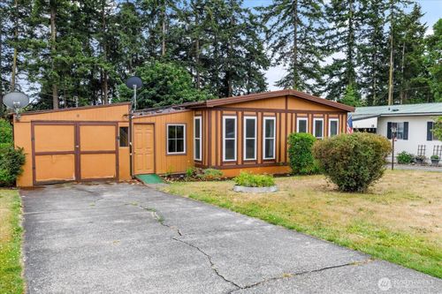 16-1361 Ne Goldie St, Oak Harbor, WA, 98277-2748 | Card Image