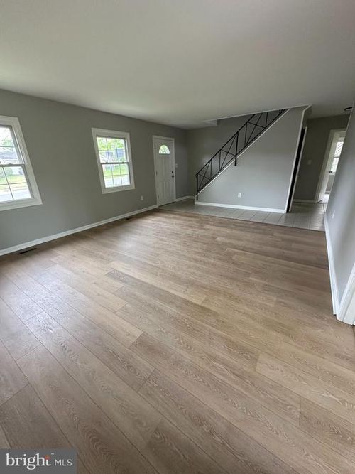 35 Medford Ln, Willingboro, NJ, 08046-3120 | Card Image