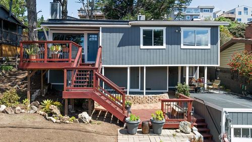 377 Beaumont Boulevard, Pacifica, CA, 94044 | Card Image
