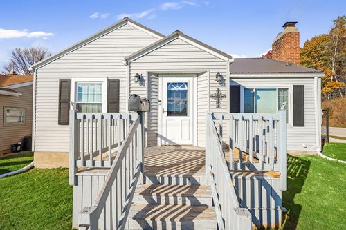 702 23rd St, Two Rivers, WI, 54241-2403 | Card Image