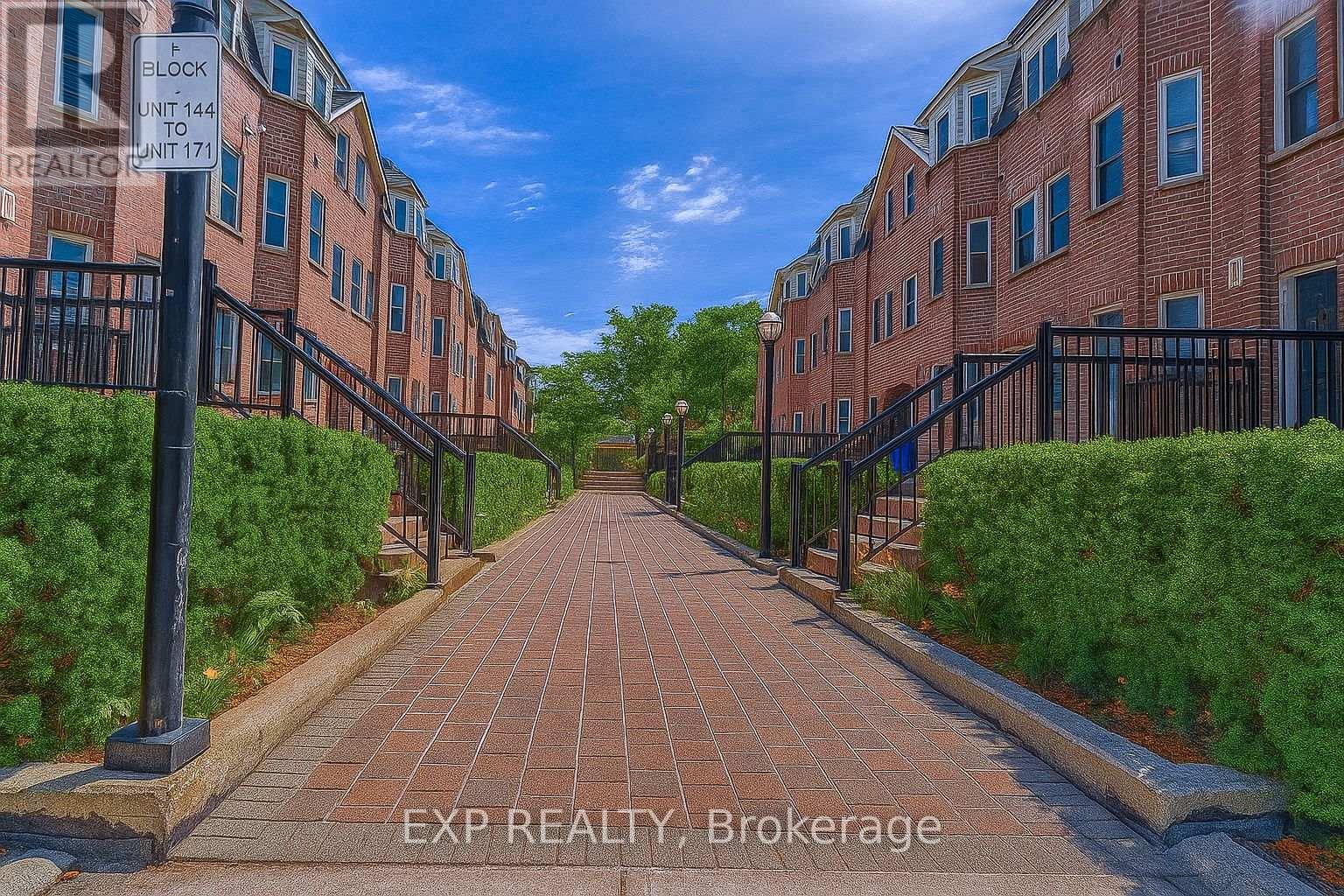 Residential in Toronto (Yorkdale-Glen Park) 3