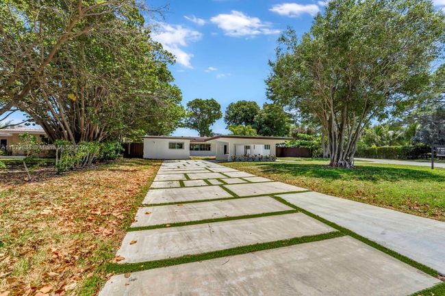 2117 Coral Gardens Dr, House other with 3 bedrooms, 3 bathrooms and null parking in Wilton Manors FL | Image 5