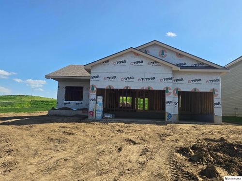 16013 Isabella St, Bennington, NE, 68007-5193 | Card Image