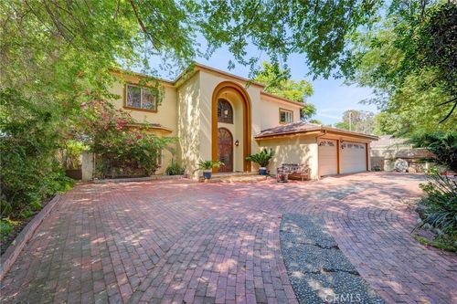 22349 Dolorosa St, Woodland Hills, CA, 91367-6837 | Card Image