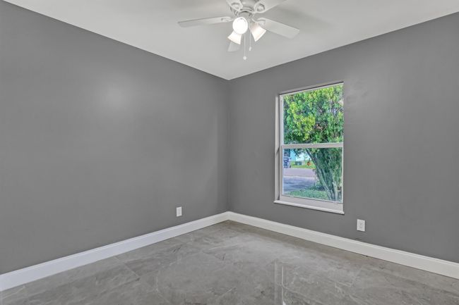 324 W 5 Th Ter, House other with 4 bedrooms, 2 bathrooms and null parking in Pahokee FL | Image 25