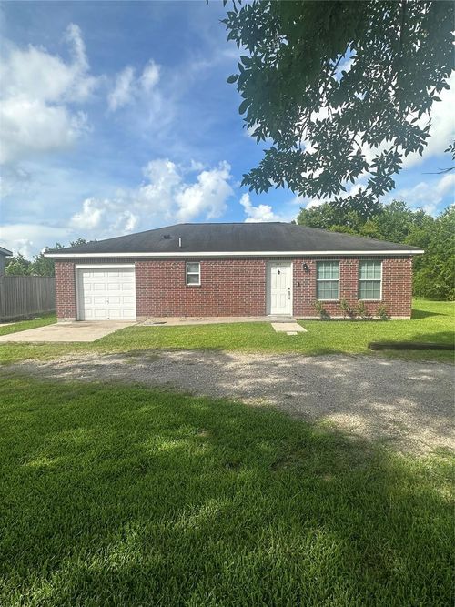 1915 Avenue D, Dickinson, TX, 77539-3669 | Card Image