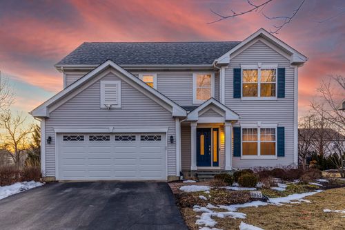 8065 Vail Ct, Long Grove, IL, 60047-5256 | Card Image