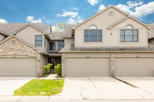 31-45085 Horseshoe Cir, Canton, MI, 48187-5069 | Card Image