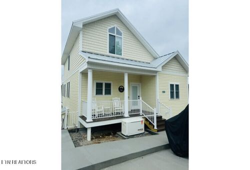 207 N Deer Village Ln, La Follette, TN, 37766 | Card Image