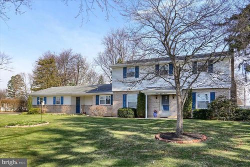 1527 Fisher Rd, MECHANICSBURG, PA, 17055-5111 | Card Image