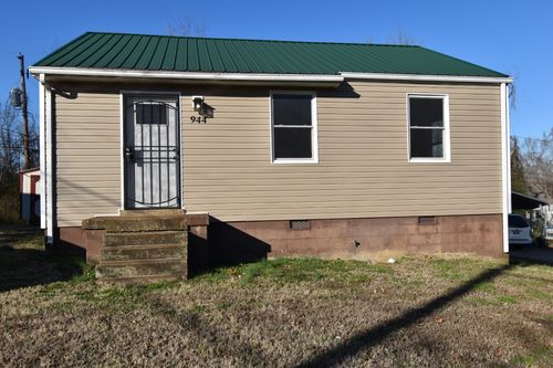 944 E Happy Hollow Dr, Clarksville, TN, 37040-4111 | Card Image