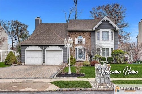 18 Jason Ct, Colonia, NJ, 07067-2242 | Card Image