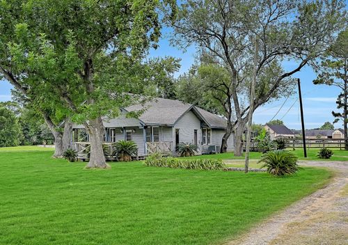 16724 Harkey Rd, Pearland, TX, 77584-7661 | Card Image