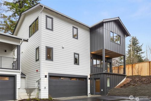 10046 Ravenna Ave Ne, Seattle, WA, 98125-7742 | Card Image