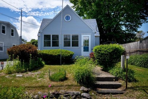 132 Eagle St, Ware, MA, 01082-1367 | Card Image
