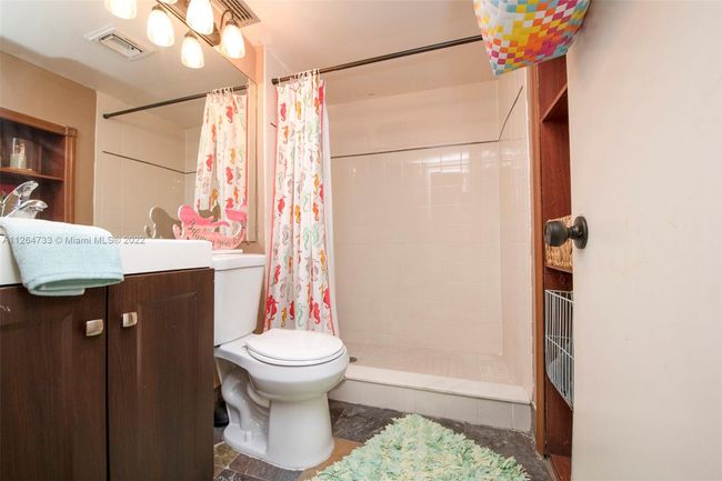 3750 Victoria Dr, Townhouse with 2 bedrooms, 3 bathrooms and null parking in West Palm Beach FL | Image 14
