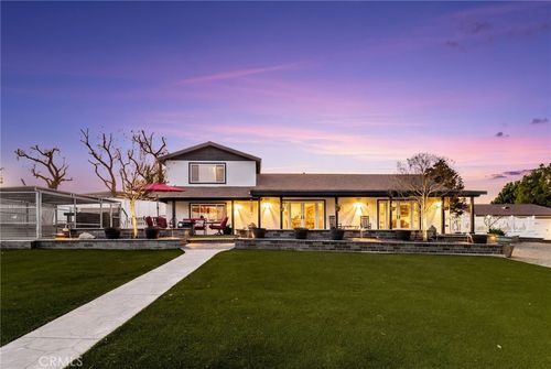 2320 Temescal Ave, Norco, CA, 92860-2731 | Card Image