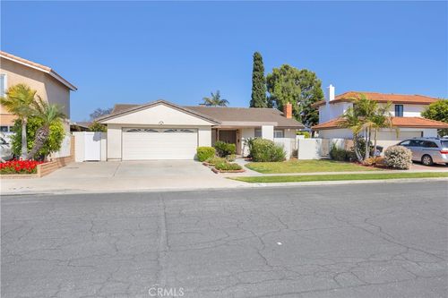 15392 Maryknoll St, Westminster, CA, 92683-6166 | Card Image