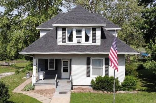412 S Maple Ave, Maitland, MO, 64466-7123 | Card Image