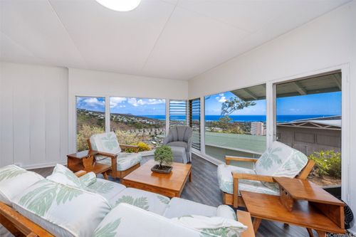 a-1627 Paula Dr, Honolulu, HI, 96816-4367 | Card Image