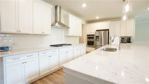 585 Briard Dr, Sugar Hill, GA, 30518-3750 | Card Image